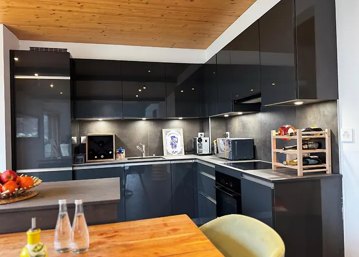 Ferienhaus Bellevue - Montreux Heights *